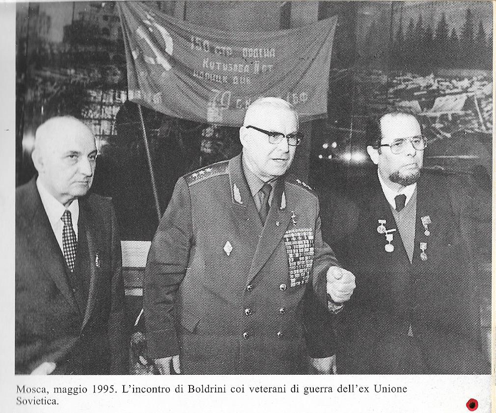 Boldrini con veterani sovietici a Mosca, 1995